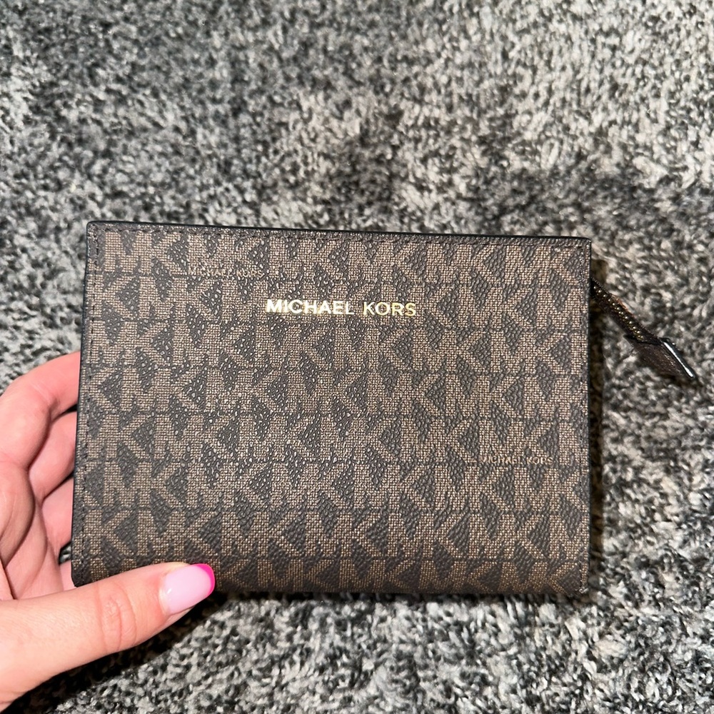 NWOT Michael Kors Dark Brown Logo small bag